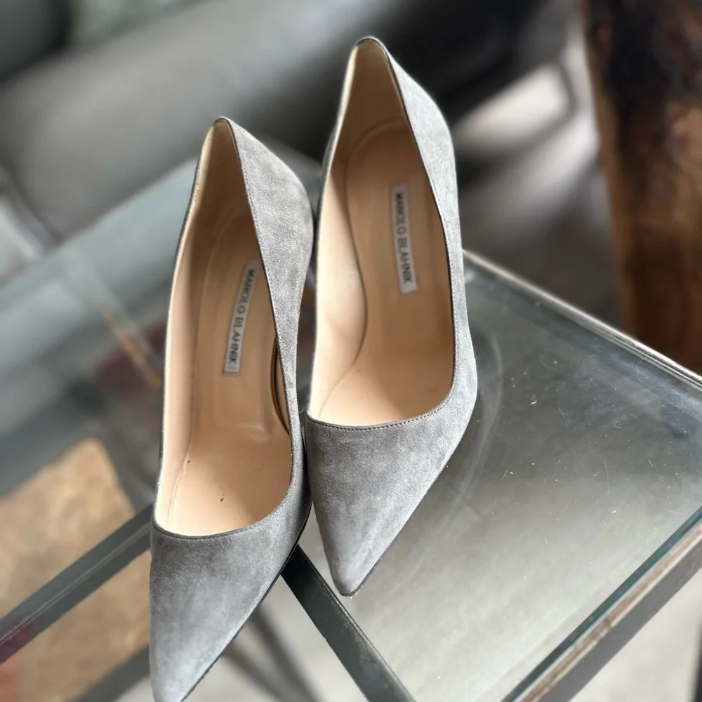 Manolo Blahnik Elegant Gray Suede Pumps 36.5 - Picture 8 of 9